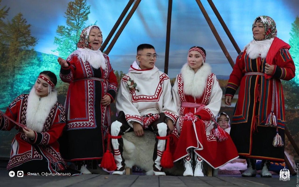 В этнопарке Ямала сыграли свадьбу по ненецким обычаям