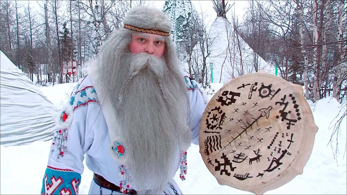 В Горнокнязевске на дне рождения Ямала Ири зажги арктическую елку