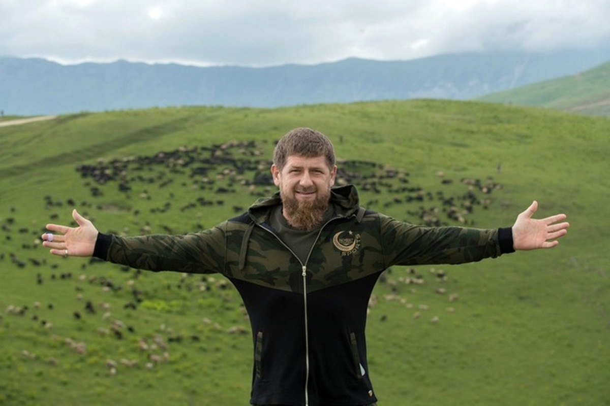 Рамзан Кадыров приглашает туристов в этнокомплекс "Шира Бена-Юрт"